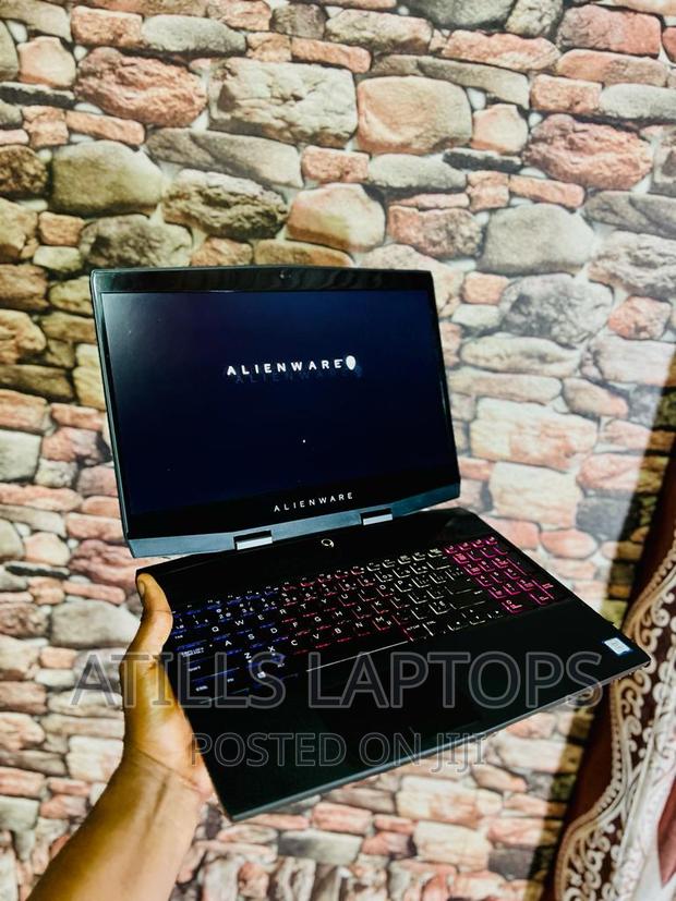 Laptop Alienware Area-51m 16GB Intel Core I7 SSD 1T · Photo 5
