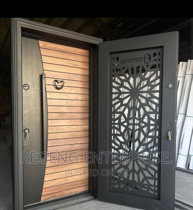 Heavy Turkish Door in Door. · Photo 1