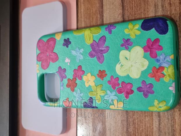 iPhone 13 Ladies Case · Photo 1