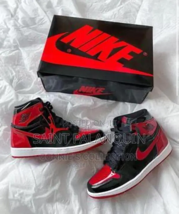Nike Jordan1 Mirror · Photo 1