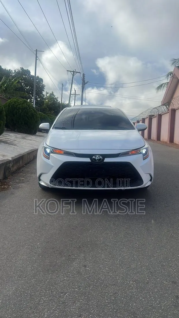 Toyota Corolla XSE 2021 White · Photo 1