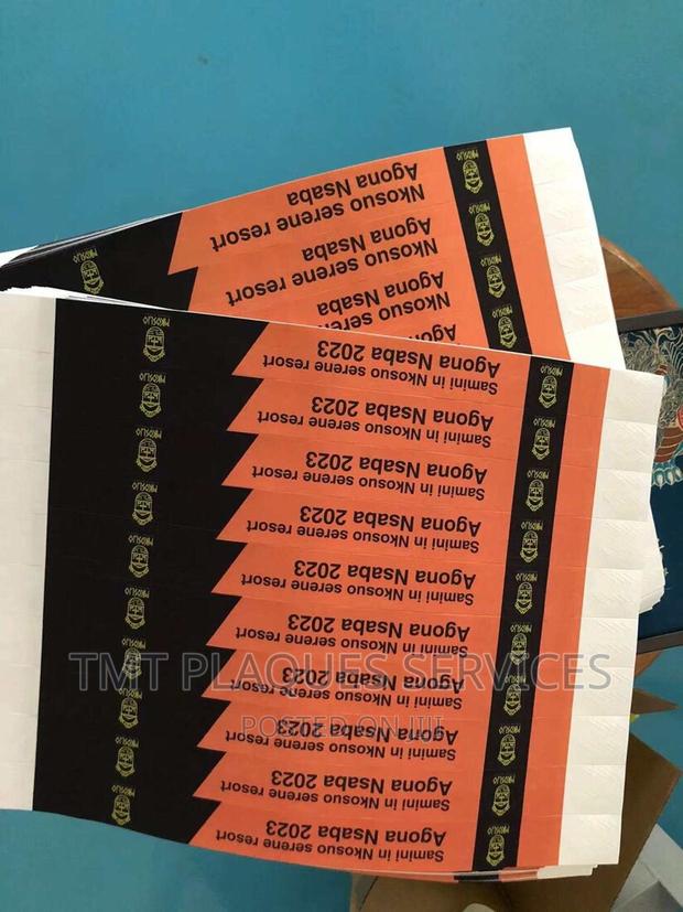 Tyvek Wristband for Your Events · Photo 3