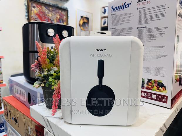Very Lovely Sony 1000 Mx5 Black Headphone · Photo 1