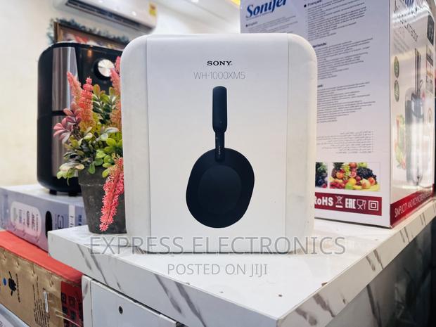 Durable Build Headphone Sony 1000 Mx5 · Photo 1