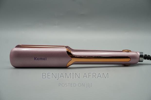 Kemei 459 Corded Hair Straightener · Photo 1