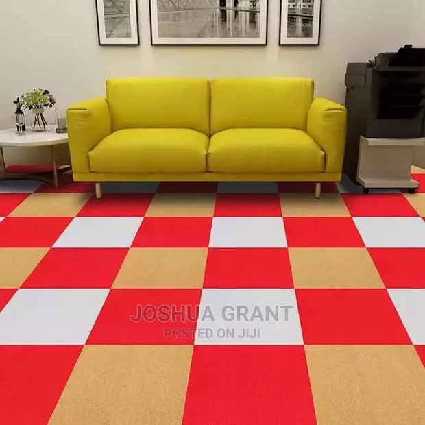 Woolen Carpet Tiles · Photo 1