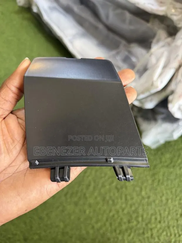Mitsubishi Outlander Towing Cover 2022 2023 2024 2025 2026 · Photo 1