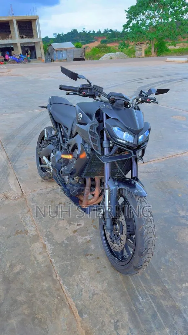 Yamaha 2021 Black · Photo 1