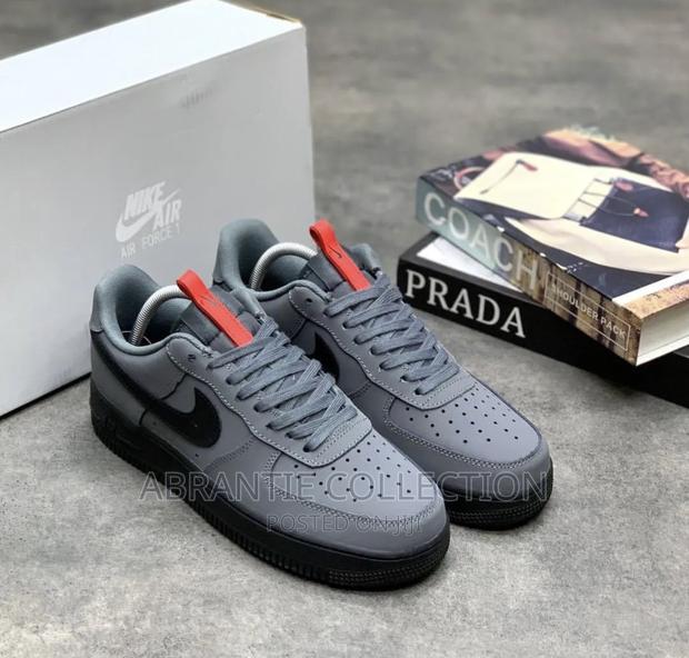 Nike Air Force 1 Black/Ash · Photo 1