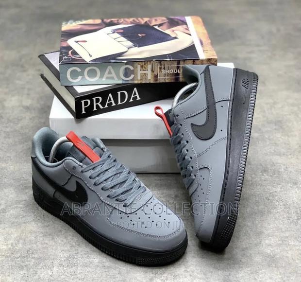 Nike Air Force 1 Black/Ash · Photo 2