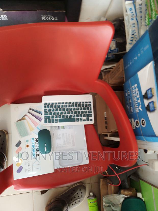 Bluetooth Mouse and Keyboard Kit · Photo 3
