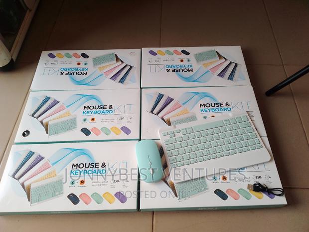 Portable Bluetooth Keyboard and Mouse · Photo 2