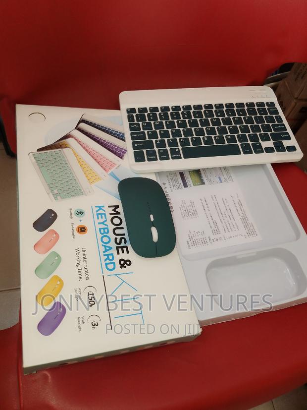 Portable Bluetooth Keyboard and Mouse · Photo 4