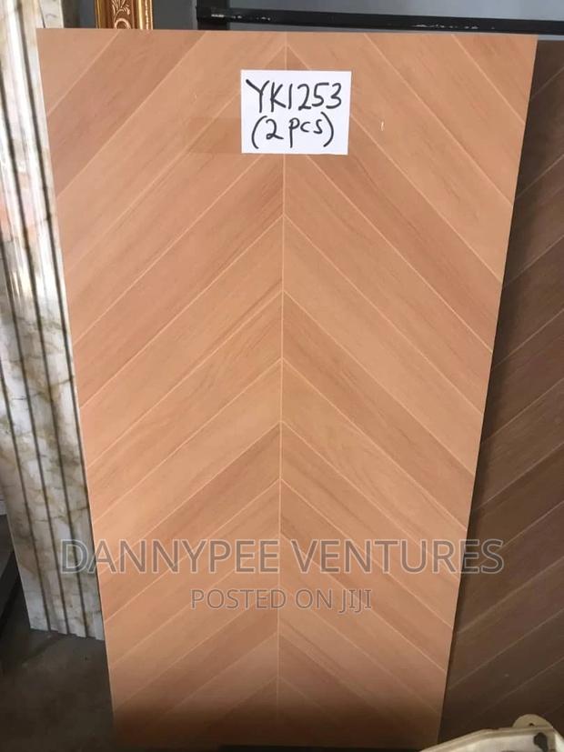 60/120 Parquet Floor Tiles · Photo 1