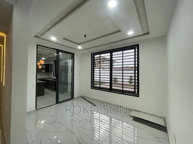 4bdrm Duplex in Dr Roko, East Legon for sale · Photo 6