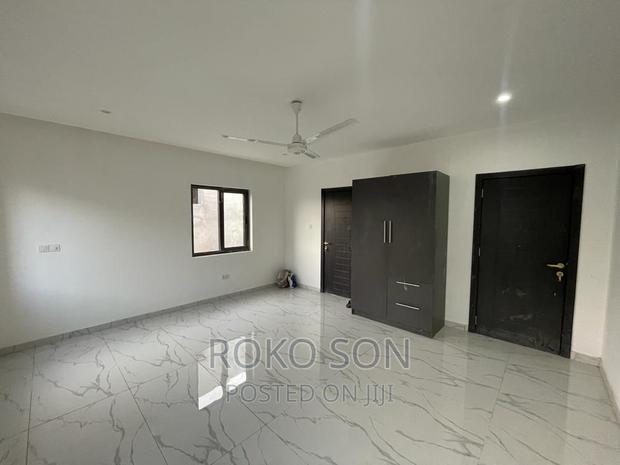 4bdrm Duplex in Dr Roko, East Legon for sale · Photo 8