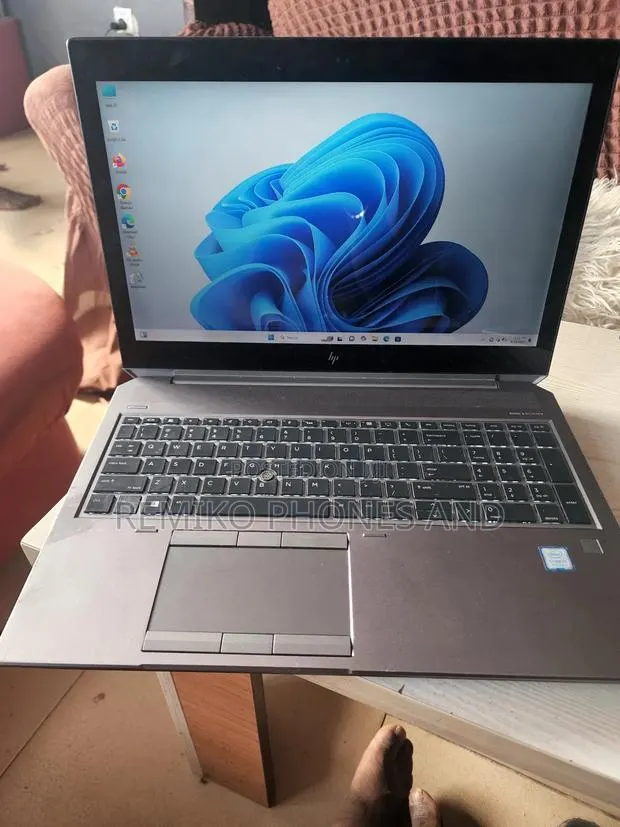 Laptop HP ZBook 15u G5 32GB Intel Core I7 SSD 512GB · Photo 1