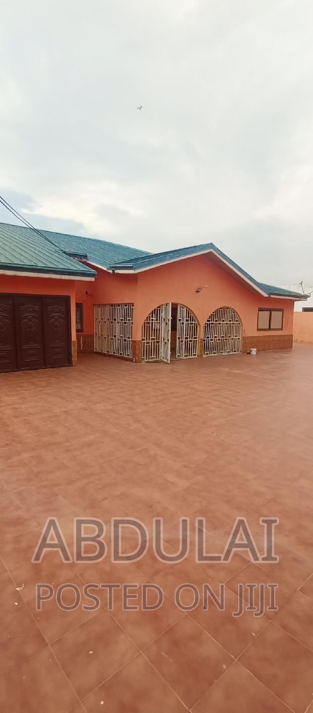 5bdrm House in Dome Pillar 2. Self for rent · Photo 3