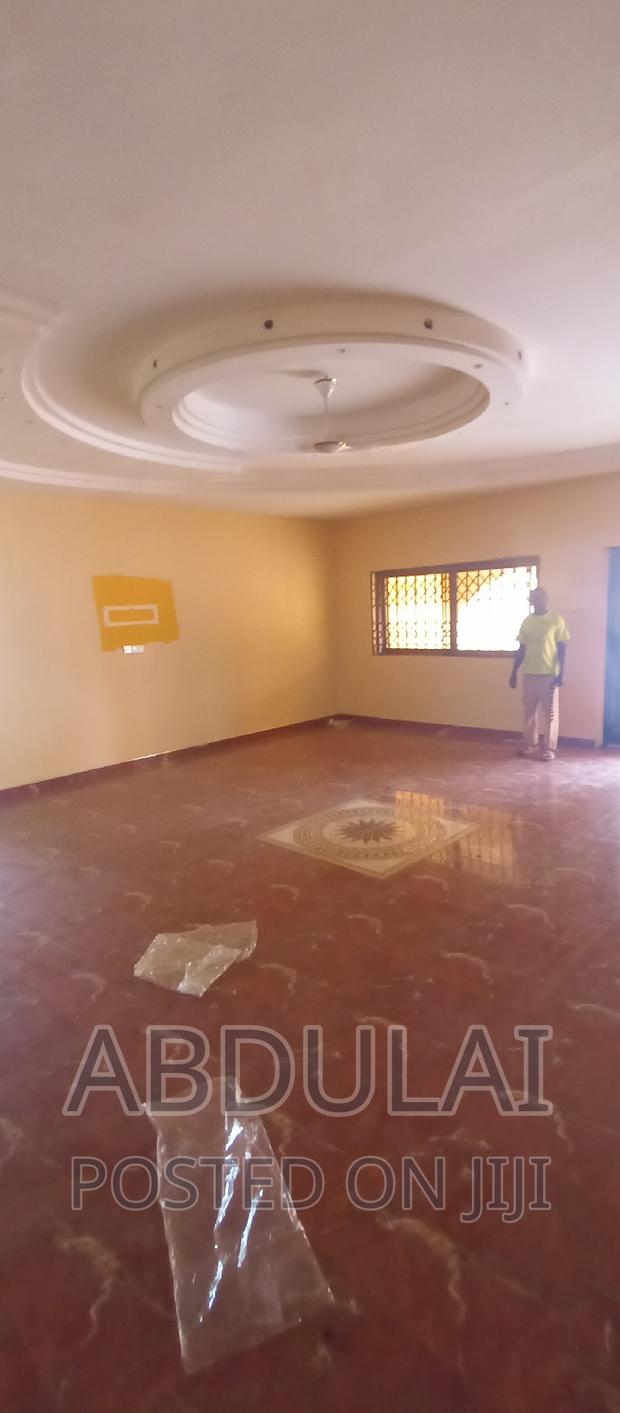 5bdrm House in Dome Pillar 2. Self for rent · Photo 7