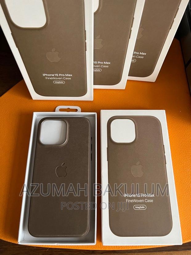 iPhone 14 Pro Max Original Magnetic Silicon Case · Photo 4