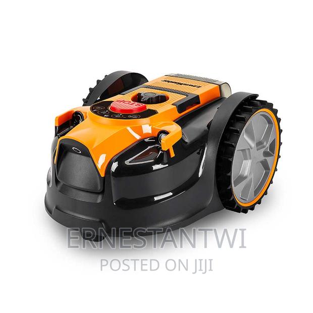 Mow Robot From Lawnmaster, Uk · Photo 1