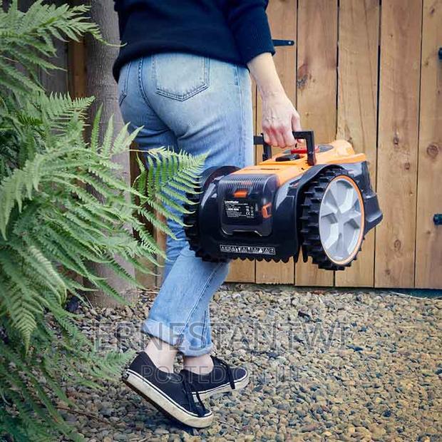 Mow Robot From Lawnmaster, Uk · Photo 4