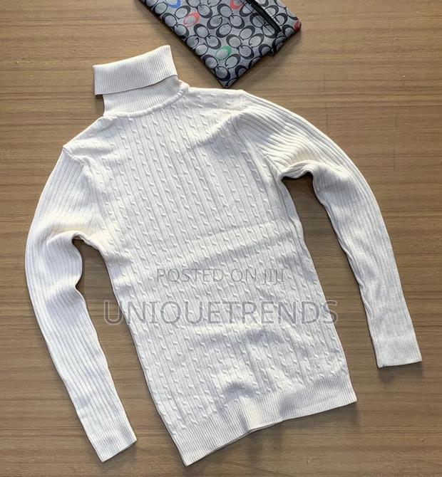 Turtle Neck · Photo 1