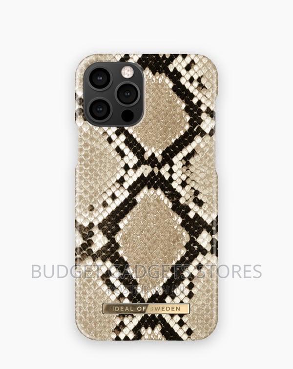 iPhone 12/12 Pro Case · Photo 2