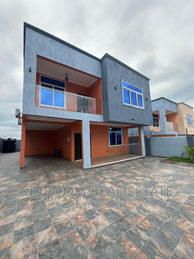 4bdrm Duplex in Oyarifa Mall Area for rent · Photo 1