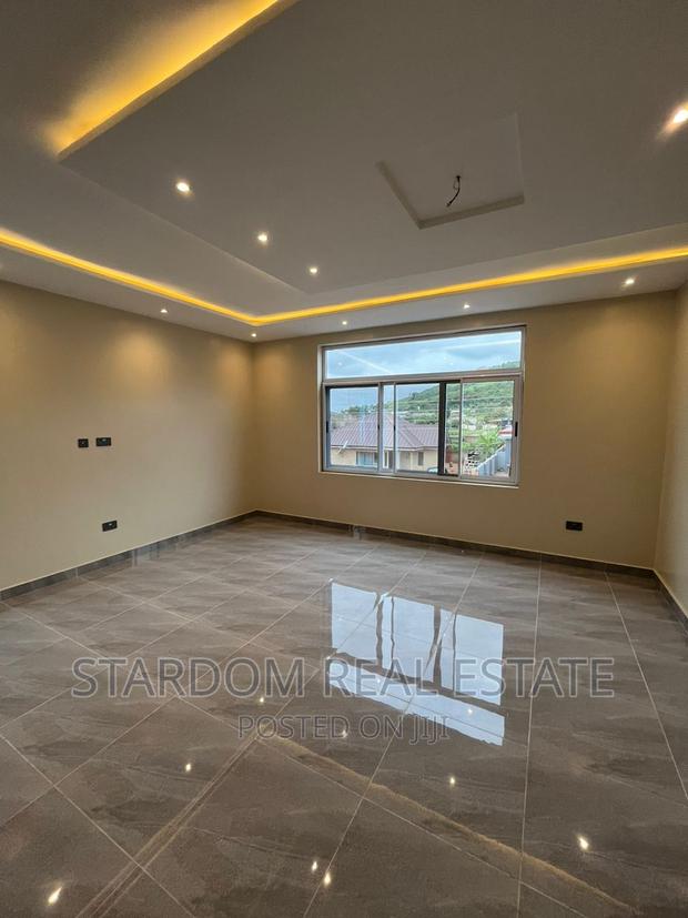 4bdrm Duplex in Oyarifa Mall Area for rent · Photo 5