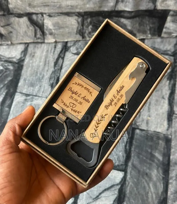 Customised Keyholder and Wine Opener Set · Photo 1