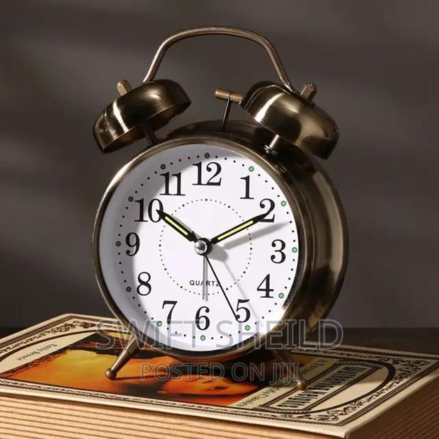 Vintage Antique Table, Shelves Alarm Clock · Photo 3