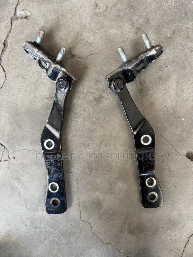 Honda CRV 2017,2018,2019,2020,2021,2022 Boot Hinges / Inches · Photo 1