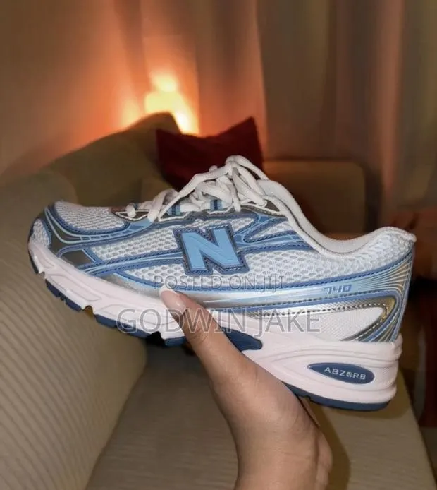 Affordable Sneaker - New Balance 740 | Unisex Lifestyle Sneakers · Photo 1