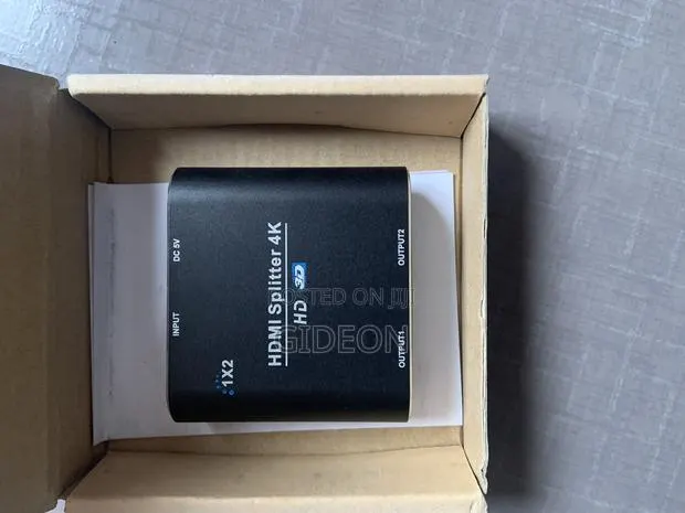 2 Way HDMI Splitter · Photo 1