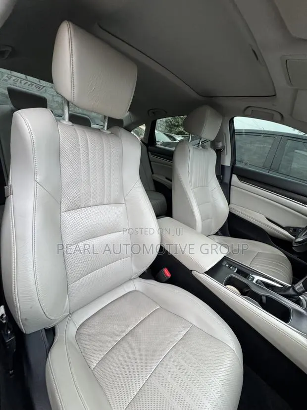 Honda Accord Touring 2018 Black · Photo 1