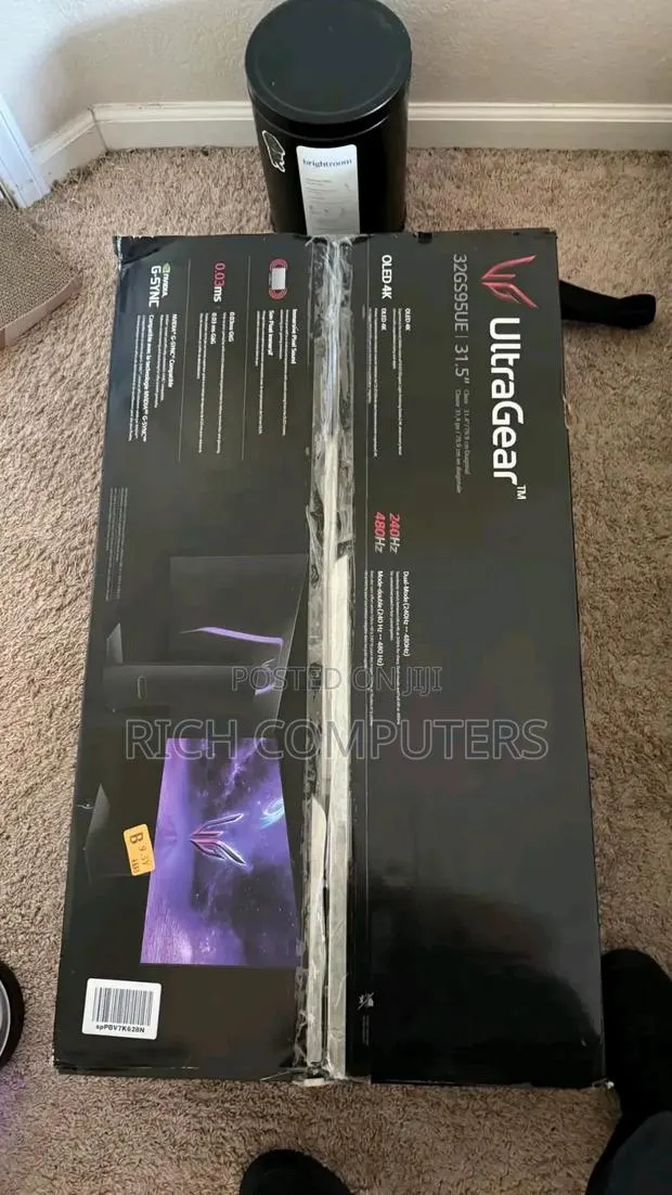 32inches Lg Oled Monitor · Photo 1