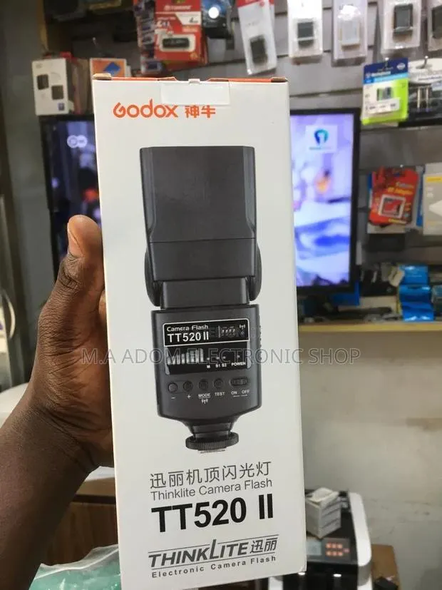 Godox TT520 II: The Perfect Flash for Budding Photographers · Photo 1