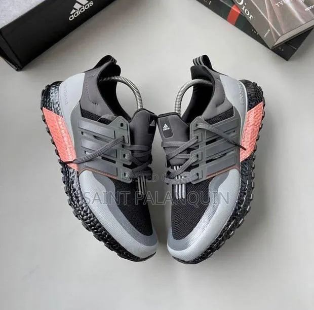 Adidas Ultra Boost · Photo 1