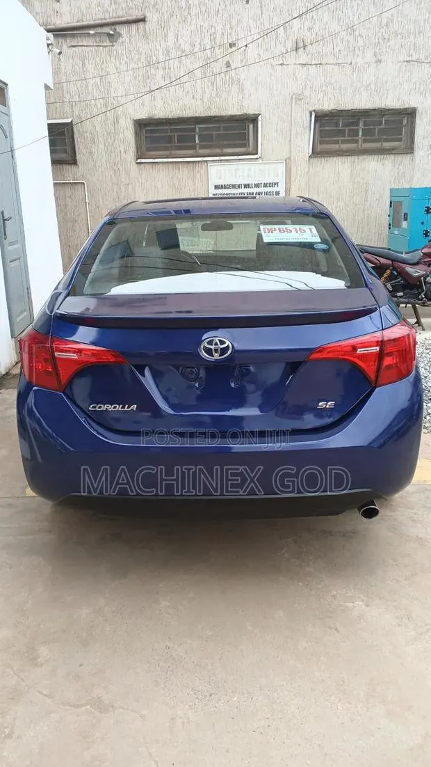 Toyota Corolla SE (1.8L 4cyl 2A) 2018 Blue · Photo 1