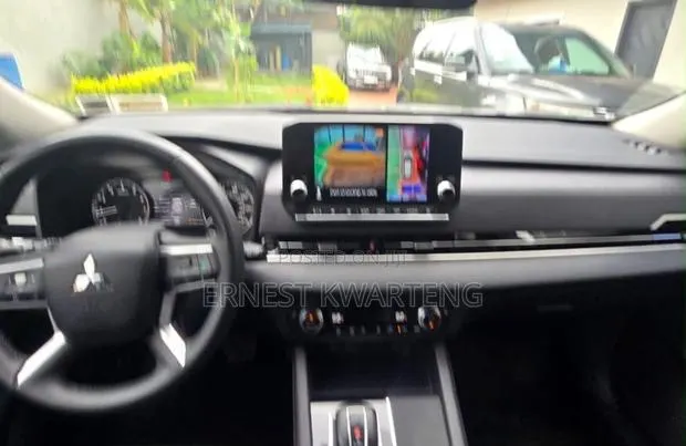 Mitsubishi Outlander 2024 Gray · Photo 1