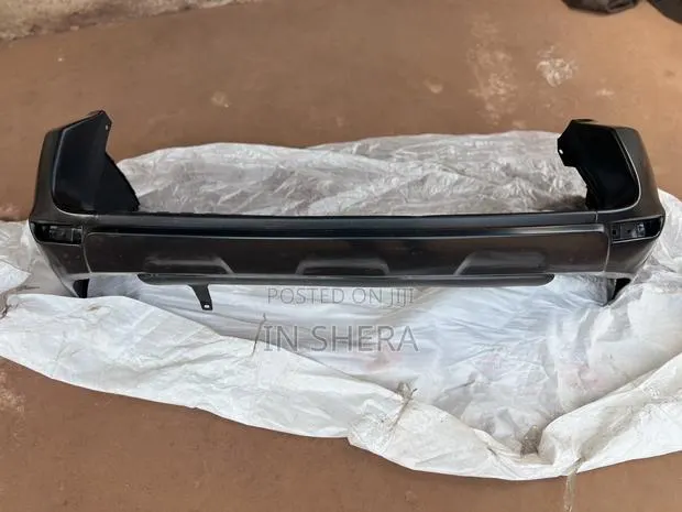 Toyota RAV4 Back Bumper 2009,2010,2011, 2012 · Photo 1