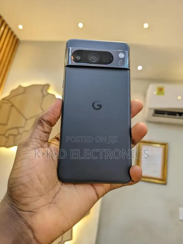Google Pixel 8 Pro 256 GB Black · Photo 1