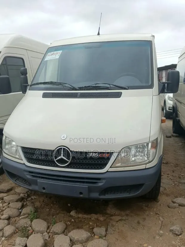 Mercedes-Benz Sprinter 2001 White · Photo 1