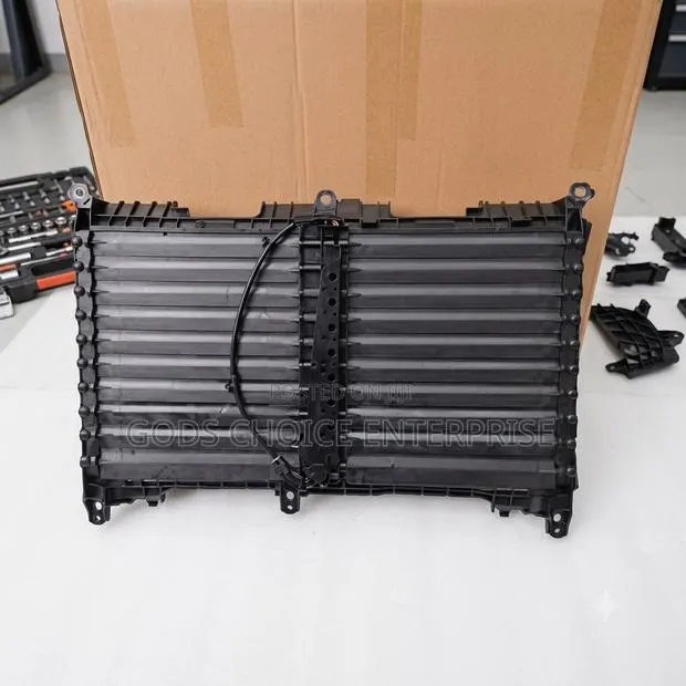 Front Shatter Grill Tundra 2022-2023-2025 · Photo 1