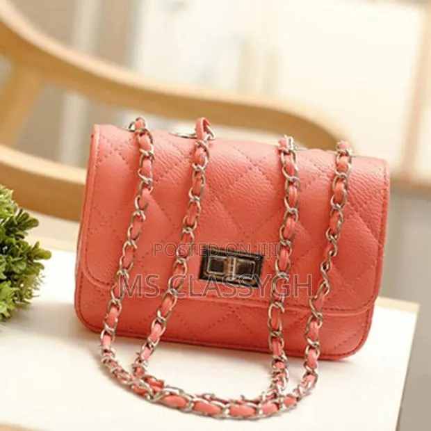 Diamond Chain Sachet Square Bag Female Fashion Bag · Photo 1