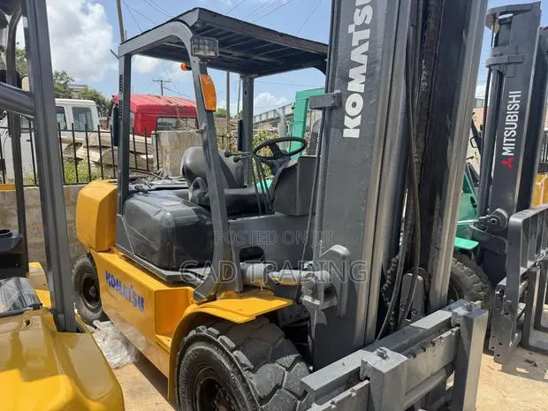 Komatsu Forklift Good Condition · Photo 1