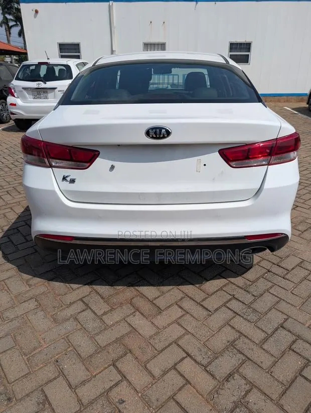 Kia K5 2017 White · Photo 1