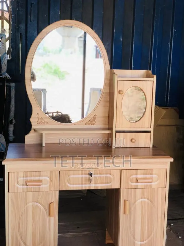 Assembling Of Foreign Furniture · Photo 1