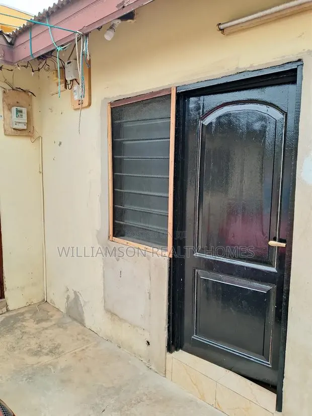 1bdrm Apartment in Kotobabi Area, Spintex for rent